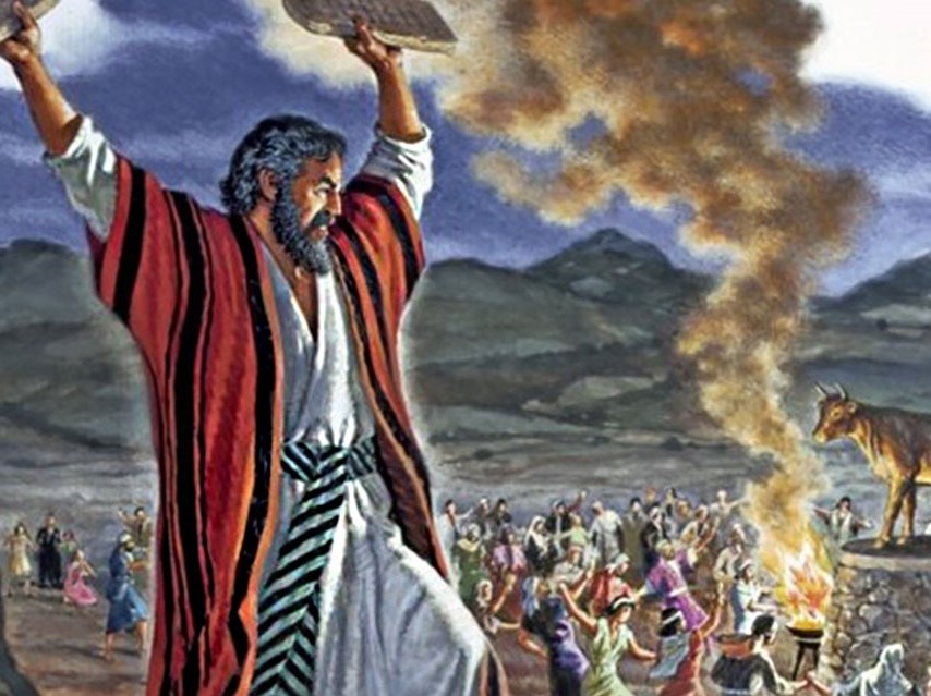 Моисей разбивает скрижали завета, увидев евреев, плещущих вокруг сделанного ими Золотого Тельца 